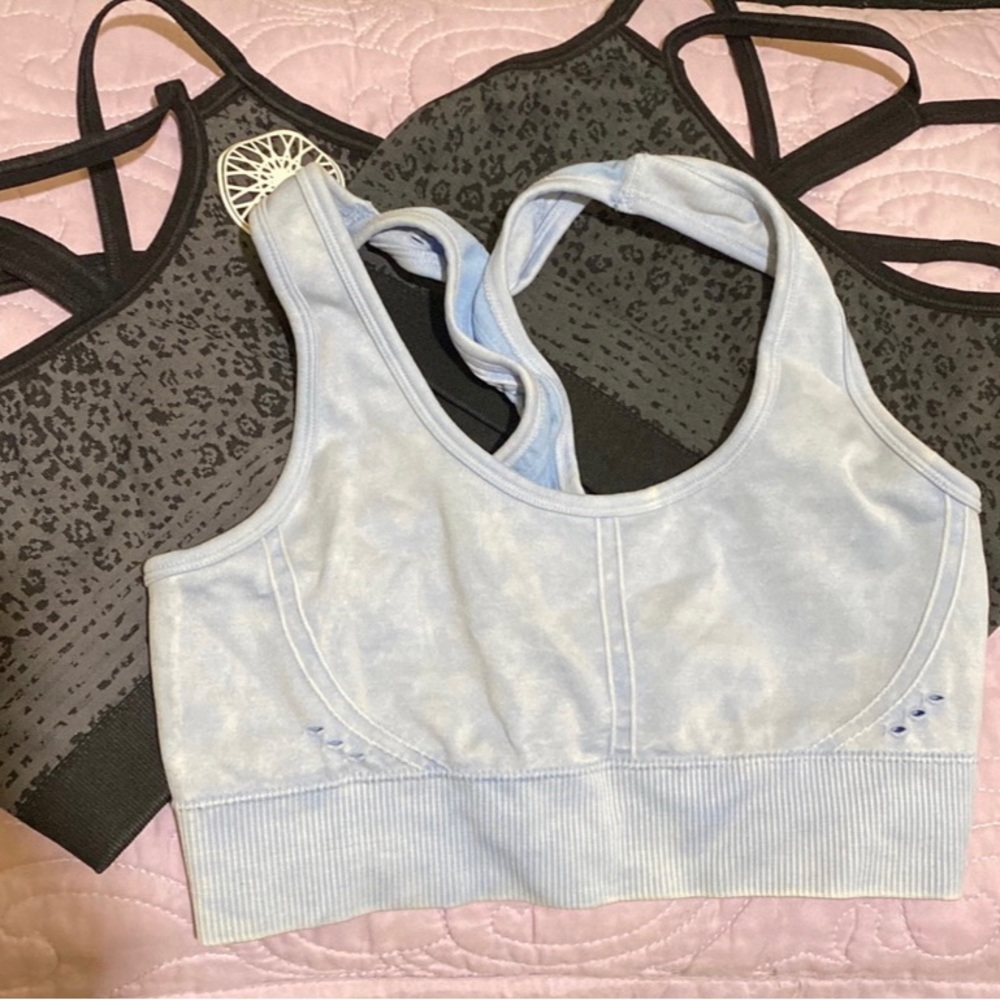 SoulCycle sports bra bundle Small